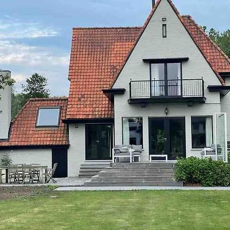 Charmante Villa Aan De Leie Sint Martens Latem Bagian luar foto