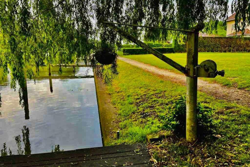 Charmante Villa Aan De Leie Sint Martens Latem Bagian luar foto